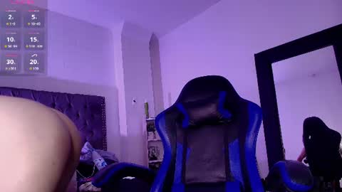 Dallas whitee online show from 06/15/26, 06:32