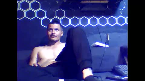 Snapshot of dallaslove23 chatting on 01/06/26, 10:52 dallaslove23 online show from 01/06/26, 10:52