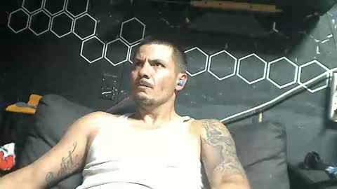 Snapshot of dallaslove23 chatting on 02/05/26, 12:10 dallaslove23 online show from 02/05/26, 12:10