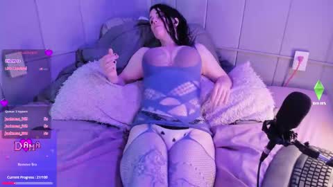 Snapshot of damadevotchka chatting on 01/07/26, 04:37 damadevotchka online show from 01/07/26, 04:37