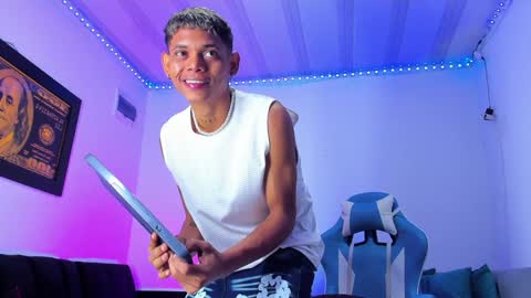 damar_felipe online show from 01/23/25, 04:09