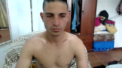 Snapshot of damian_29 chatting on 10/14/25, 12:50 Damian online show from 10/14/25, 12:50