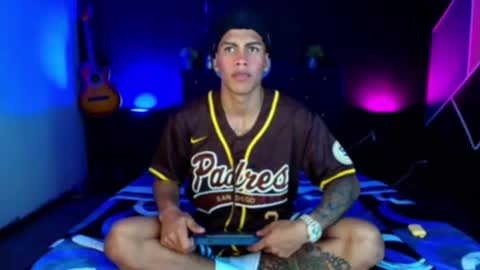 Damian online show from 02/25/25, 03:09