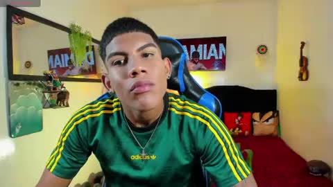Snapshot of damian_latinxxx chatting on 06/15/26, 03:20 Damian online show from 06/15/26, 03:20