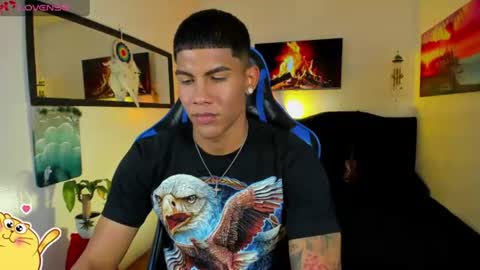Snapshot of damian_latinxxx chatting on 06/17/26, 03:42 Damian online show from 06/17/26, 03:42