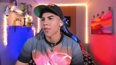 Snapshot of damian_latinxxx chatting on 08/02/26, 08:57 Damian online show from 08/02/26, 08:57