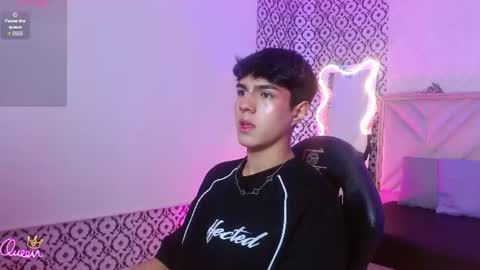 damian_tay1 online show from 06/23/26, 11:41