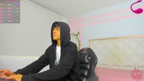 damian_tay1 online show from 07/18/26, 11:47
