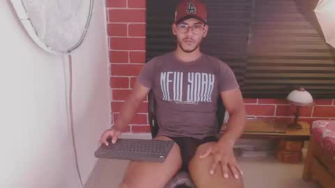 instagram damiannreed. online show from 01/15/25, 05:47