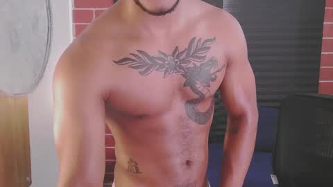 instagram damiannreed. online show from 02/11/25, 03:29