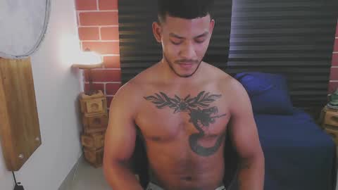 instagram damiannreed. online show from 02/17/25, 07:10