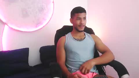 instagram damiannreed. online show from 10/01/25, 01:22