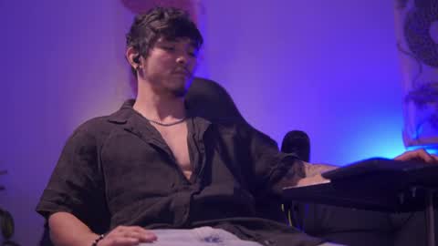 insta damn8   --------  online show from 03/09/25, 12:21