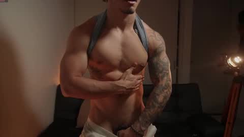 insta damn8   --------  online show from 09/25/25, 11:30