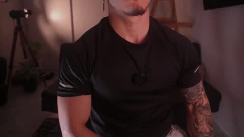 insta damn8   --------  online show from 11/14/25, 11:57