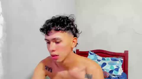 Snapshot of damien_444 chatting on 09/10/25, 01:00 damien_444 online show from 09/10/25, 01:00