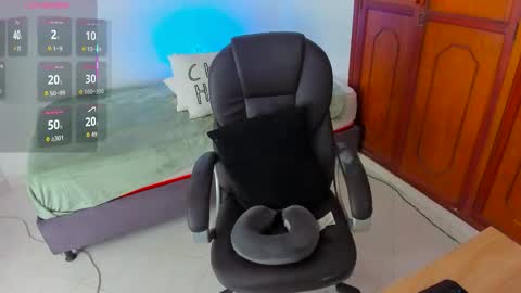 Kary-- independent model Schedule 0530am-1000am colombian time online show from 02/24/26, 12:30