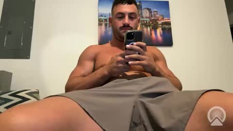 Snapshot of damnimhandsome25 chatting on 11/10/25, 11:20 Clyde online show from 11/10/25, 11:20