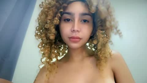 Snapshot of damnperfectxx chatting on 03/02/26, 02:47 damnperfectxx online show from 03/02/26, 02:47