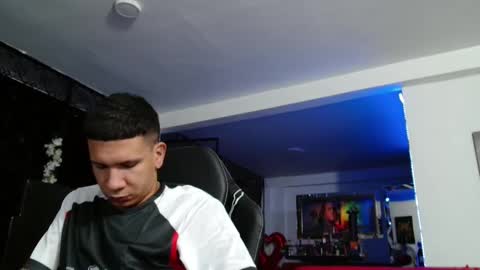 damyan_2003 online show from 11/14/25, 03:16