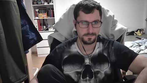 Snapshot of dan_the_man405 chatting on 12/27/24, 08:18 King Dan online show from 12/27/24, 08:18