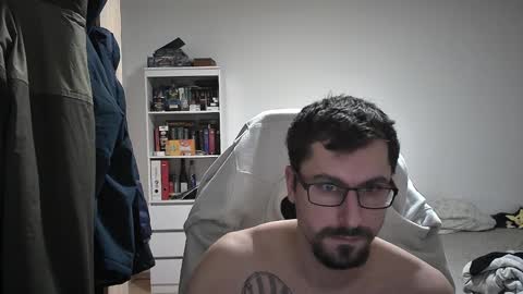 Snapshot of dan_the_man405 chatting on 01/10/25, 08:26 King Dan online show from 01/10/25, 08:26