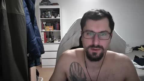 Snapshot of dan_the_man405 chatting on 01/11/25, 10:40 King Dan online show from 01/11/25, 10:40