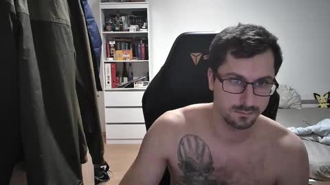 Snapshot of dan_the_man405 chatting on 01/20/25, 07:04 King Dan online show from 01/20/25, 07:04