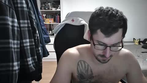 Snapshot of dan_the_man405 chatting on 01/23/25, 07:18 King Dan online show from 01/23/25, 07:18