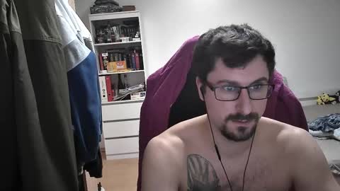 Snapshot of dan_the_man405 chatting on 02/11/25, 06:55 King Dan online show from 02/11/25, 06:55