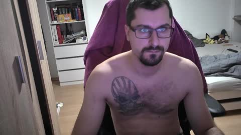 Snapshot of dan_the_man405 chatting on 02/22/25, 07:14 King Dan online show from 02/22/25, 07:14