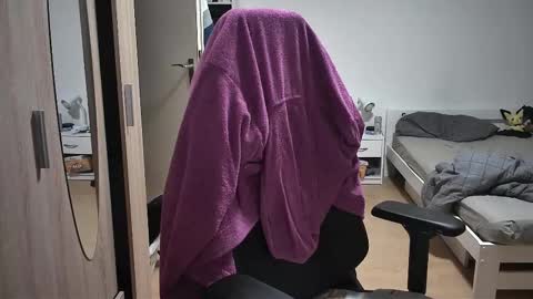 Snapshot of dan_the_man405 chatting on 03/11/25, 07:25 King Dan online show from 03/11/25, 07:25