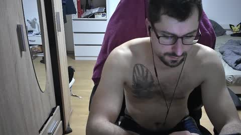 Snapshot of dan_the_man405 chatting on 03/12/25, 07:38 King Dan online show from 03/12/25, 07:38