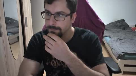 Snapshot of dan_the_man405 chatting on 09/15/25, 06:52 King Dan online show from 09/15/25, 06:52