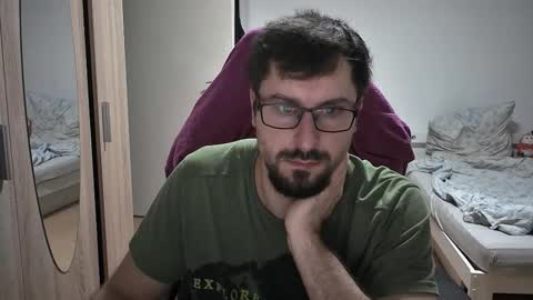 Snapshot of dan_the_man405 chatting on 09/26/25, 07:40 King Dan online show from 09/26/25, 07:40