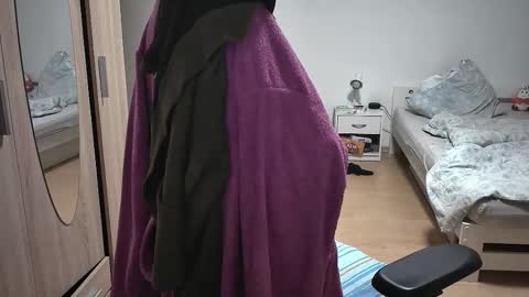 King Dan online show from 10/01/25, 08:37