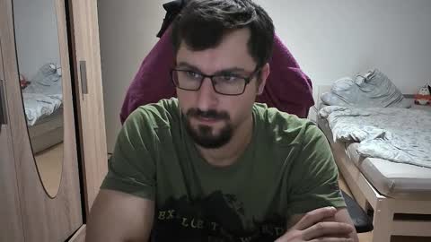 Snapshot of dan_the_man405 chatting on 10/03/25, 07:44 King Dan online show from 10/03/25, 07:44