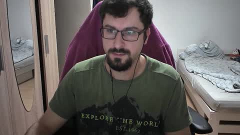 Snapshot of dan_the_man405 chatting on 10/04/25, 08:18 King Dan online show from 10/04/25, 08:18