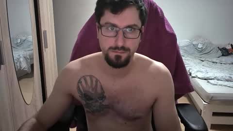 Snapshot of dan_the_man405 chatting on 10/05/25, 06:39 King Dan online show from 10/05/25, 06:39