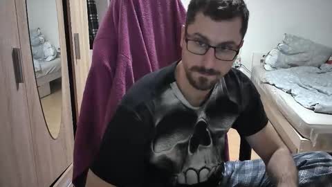 Snapshot of dan_the_man405 chatting on 10/19/25, 06:41 King Dan online show from 10/19/25, 06:41