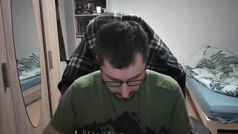 Snapshot of dan_the_man405 chatting on 11/12/25, 08:52 King Dan online show from 11/12/25, 08:52