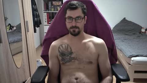 Snapshot of dan_the_man405 chatting on 12/03/25, 07:56 King Dan online show from 12/03/25, 07:56