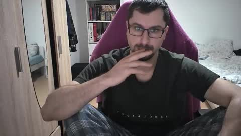 Snapshot of dan_the_man405 chatting on 02/03/26, 07:52 King Dan online show from 02/03/26, 07:52