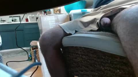 Snapshot of dan_va chatting on 12/04/25, 04:27 Dan online show from 12/04/25, 04:27