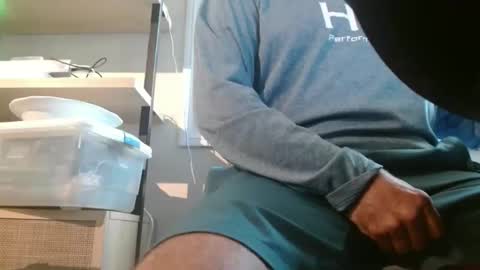 Snapshot of dan_va chatting on 12/21/25, 04:58 Dan online show from 12/21/25, 04:58