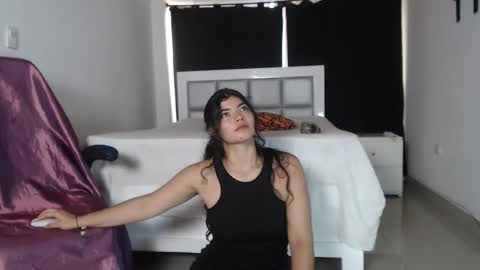 Dayana  online show from 03/08/25, 08:14