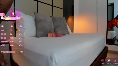 D A N A  online show from 11/21/25, 07:12