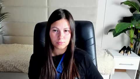 Dana Dom online show from 10/27/25, 02:59