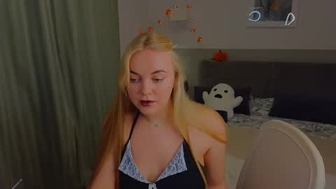 Dana online show from 10/28/25, 06:32