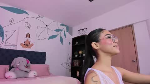 Snapshot of dana_paula chatting on 10/11/25, 01:53 dana_paula online show from 10/11/25, 01:53